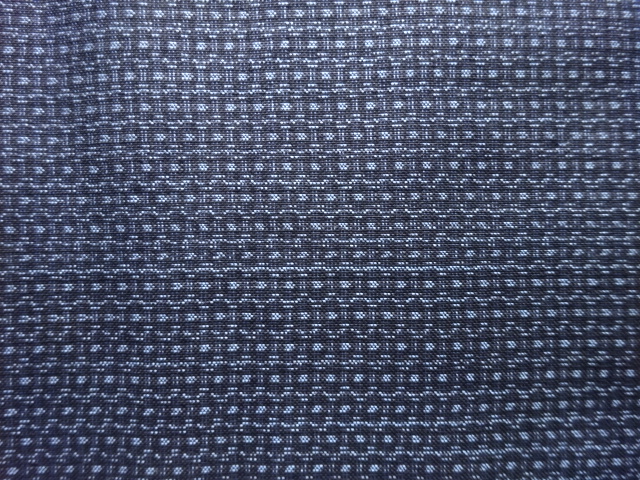 JAPANESE KIMONO / ANTIQUE MENS ENSEMBLE KIMONO / SILK / DORO OSHIMA TSUMUGI / WOVEN KIKKO KASURI PATTERN